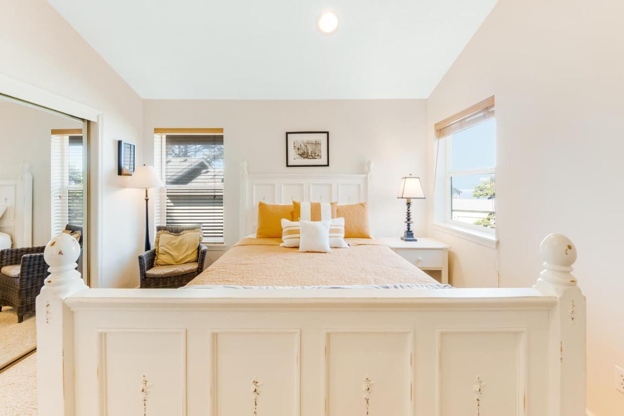 Yaquina Lighthouse View Beach Home 뉴포트 외부 사진