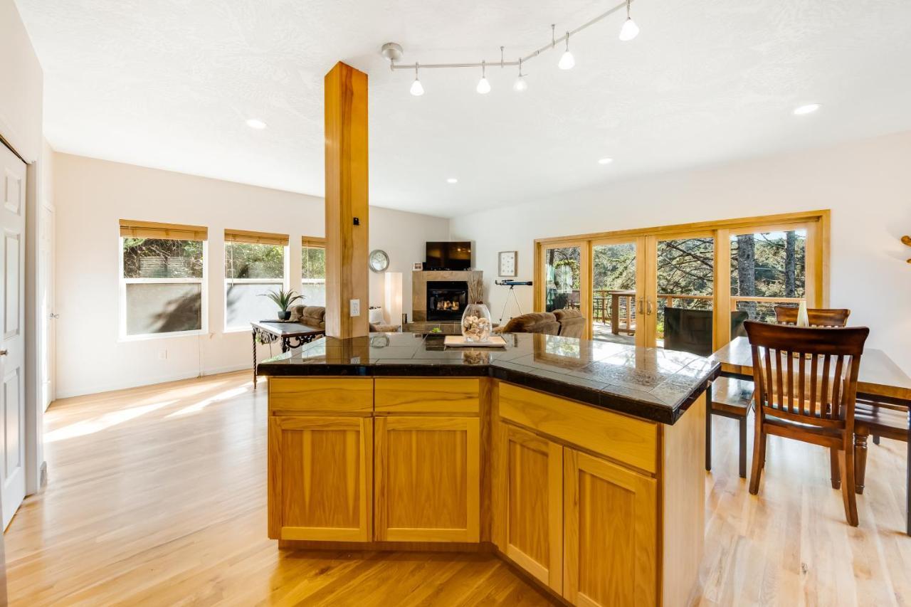 Yaquina Lighthouse View Beach Home 뉴포트 외부 사진